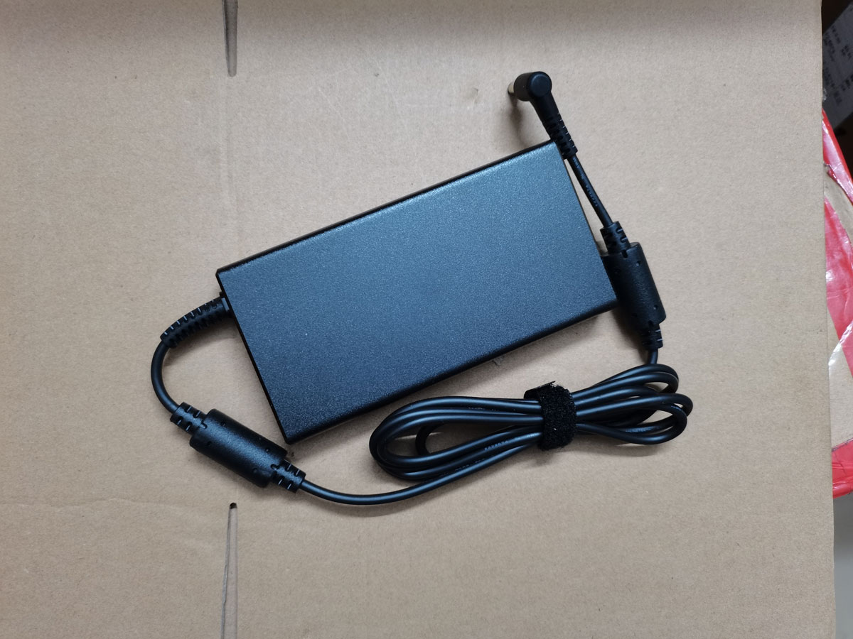 NEW OEM Slim Chicony 20.0V 9.0 - Pc Gaming Msi ulasan dan harga