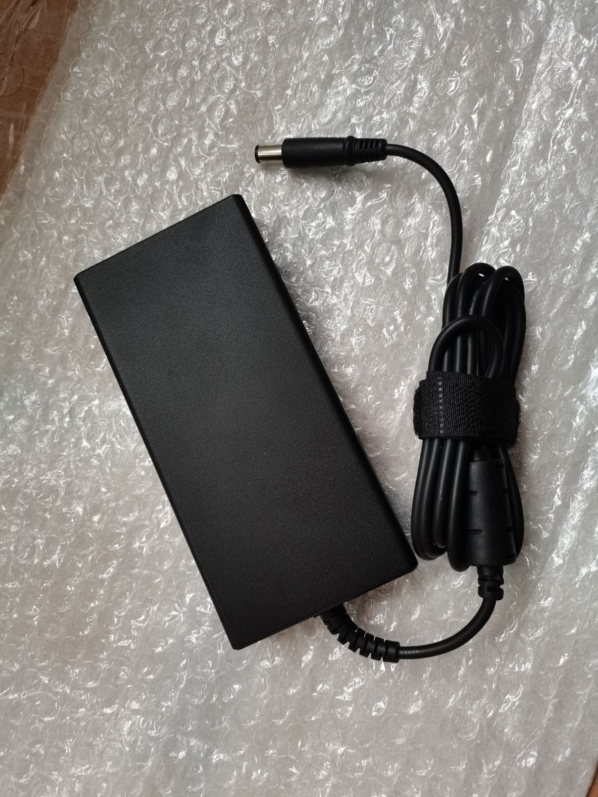 NEW Slim OEM Delta 19.5V 9.23A - Pc Gaming Msi ulasan dan harga