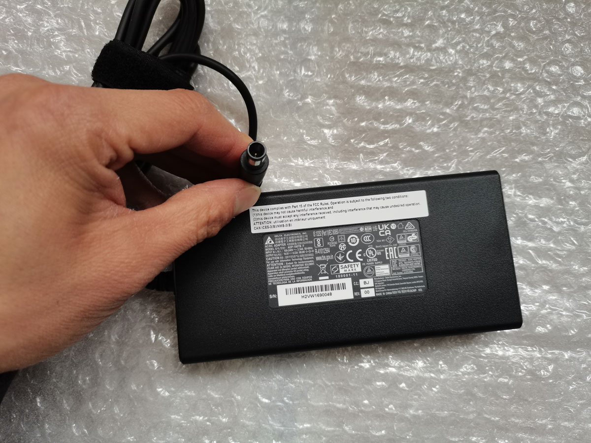 NEW Slim OEM Delta 19.5V 9.23A - Pc Gaming Msi ulasan dan harga